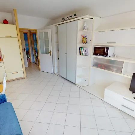 Apartman Climatise Avec Terrasse Ensoleillee, Proche Plages Et Centre, - Fr-1-196-314