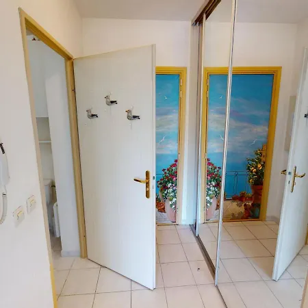 Climatise Avec Terrasse Ensoleillee, Proche Plages Et Centre, - Fr-1-196-314 Apartman